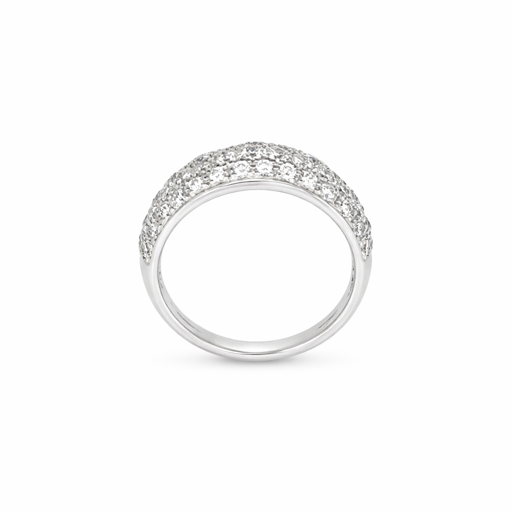 Anello in oro bianco e pavè (1826)