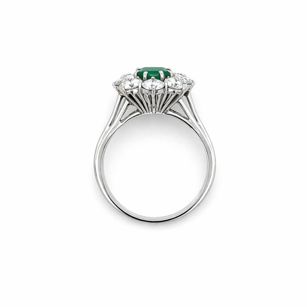 Anello in oro bianco smeraldo e diamanti (1922)