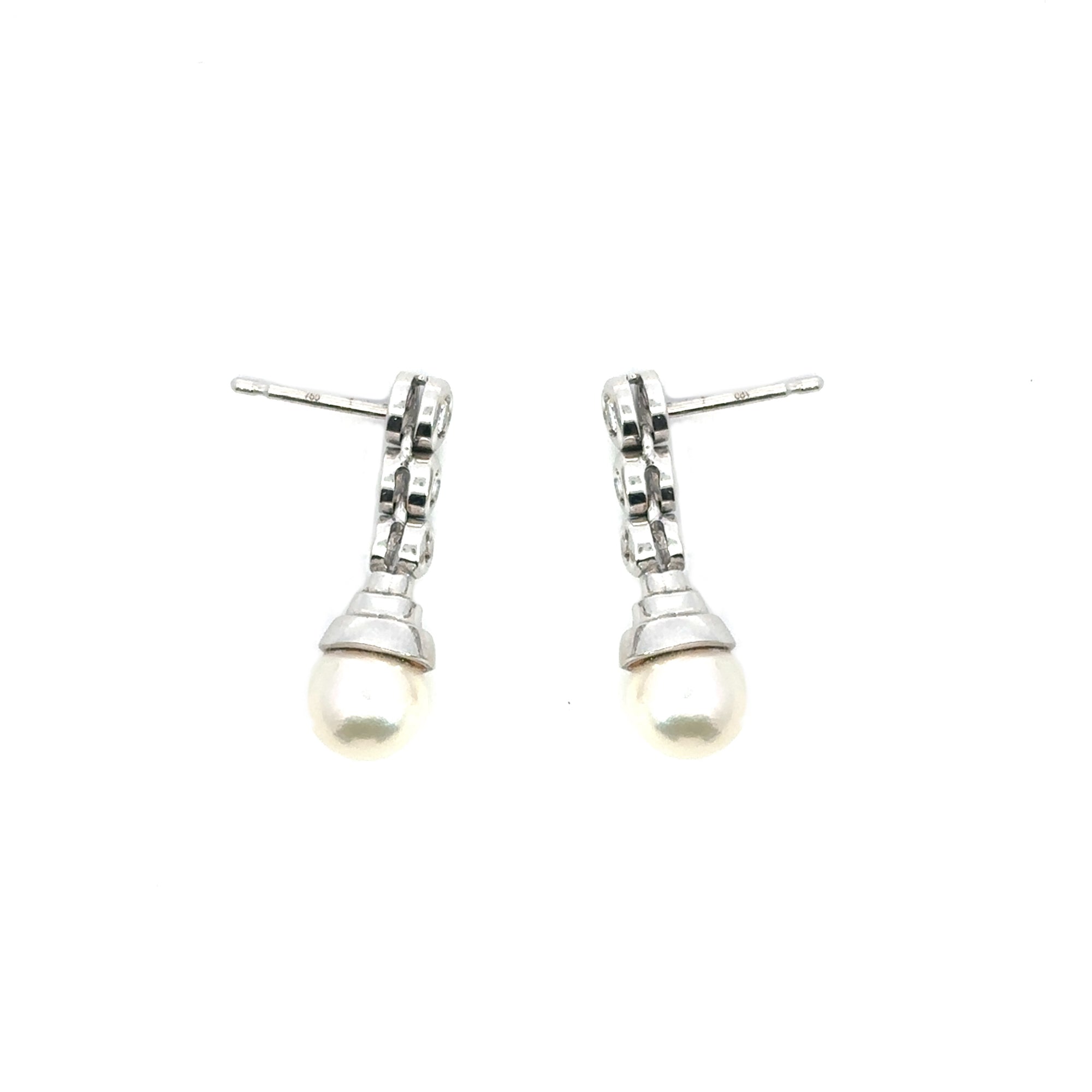 Orecchini in oro bianco pendenti con perle e diamanti (1316)