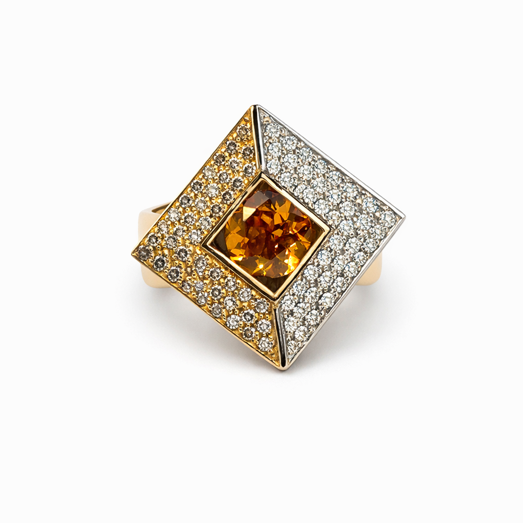 Anello in oro giallo bicolore con quarzo citrino centrale (1897)