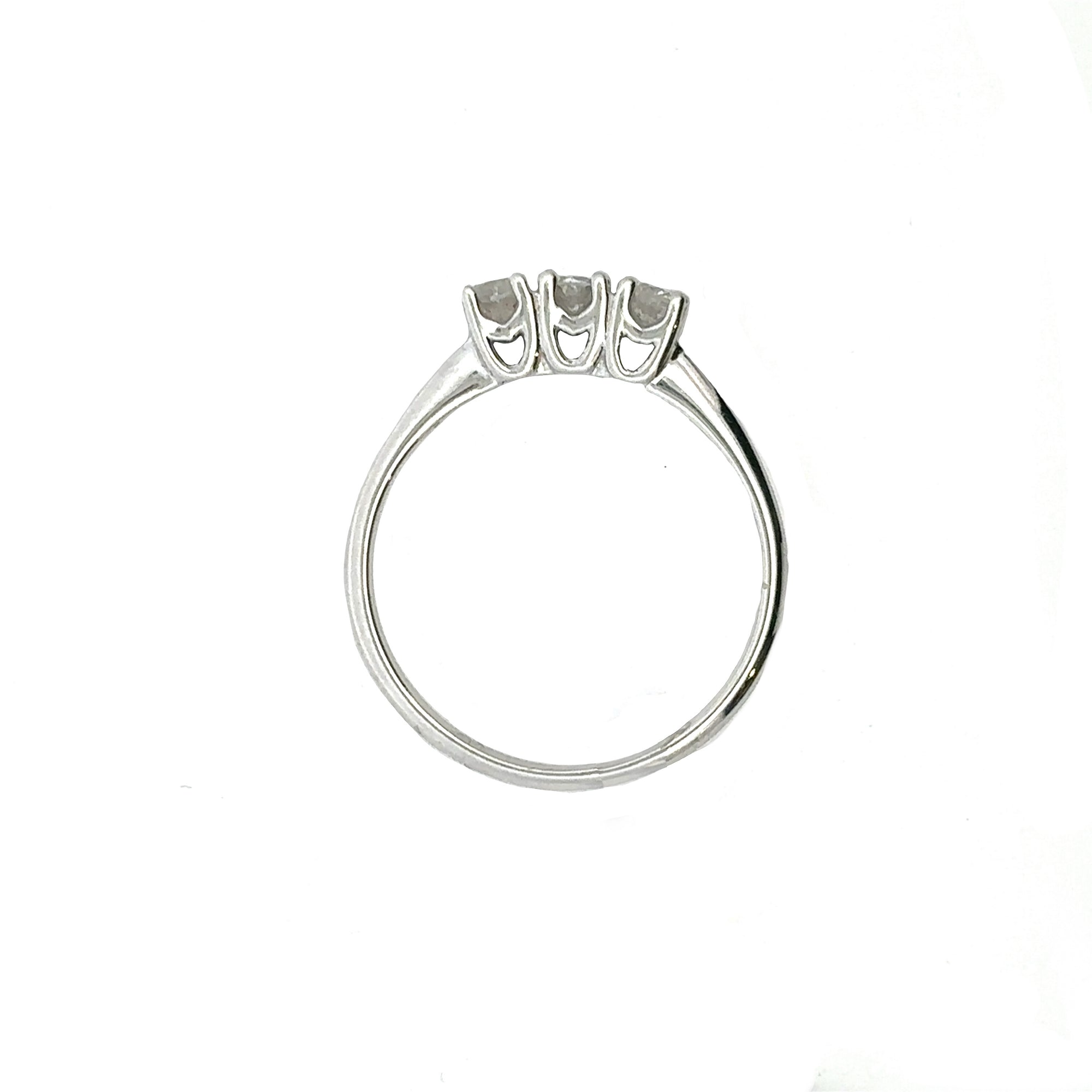 Anello trilogy in oro bianco 4 griffe con diamanti (1556)