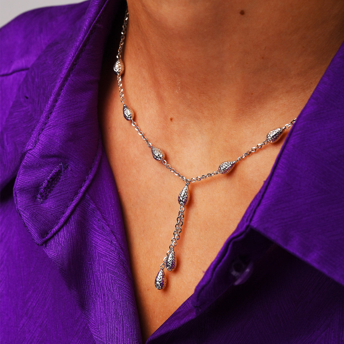 Collana  in oro bianco gocce (1640)