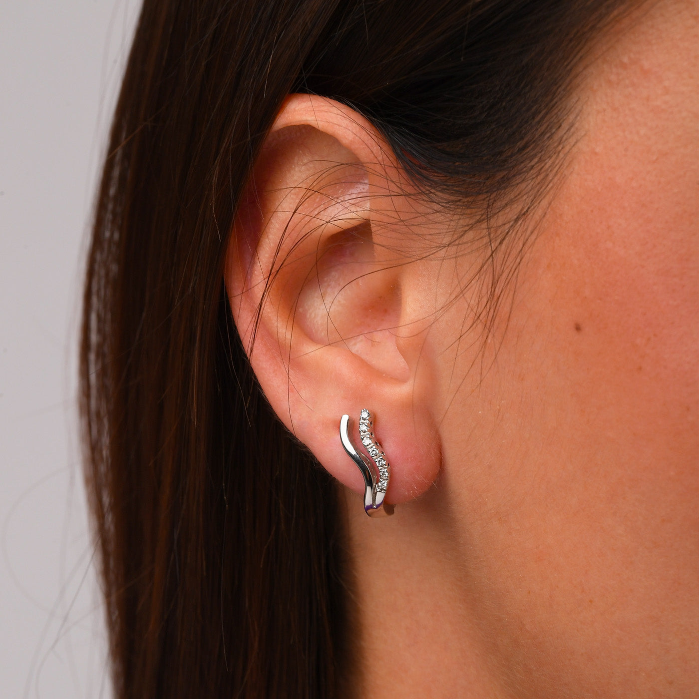 Orecchini da lobo in oro bianco diamanti (1437)