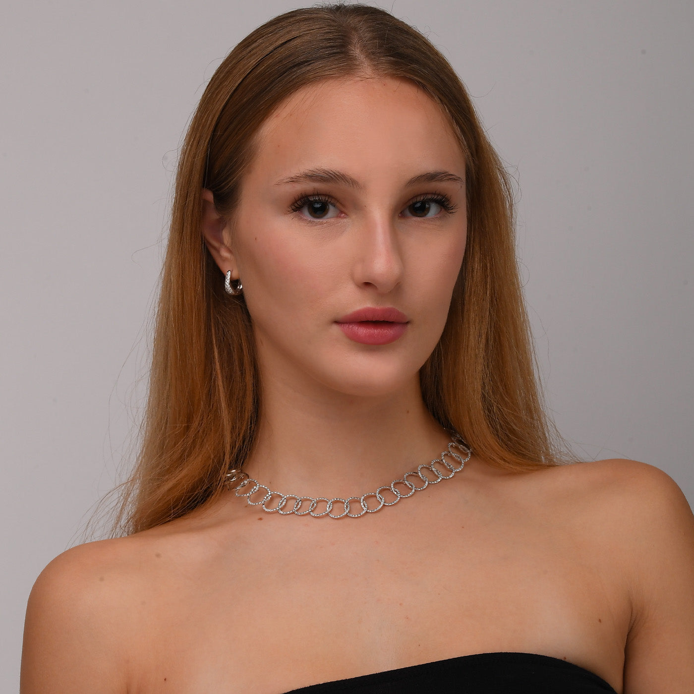 Collier di Courbet in oro bianco 18 carati