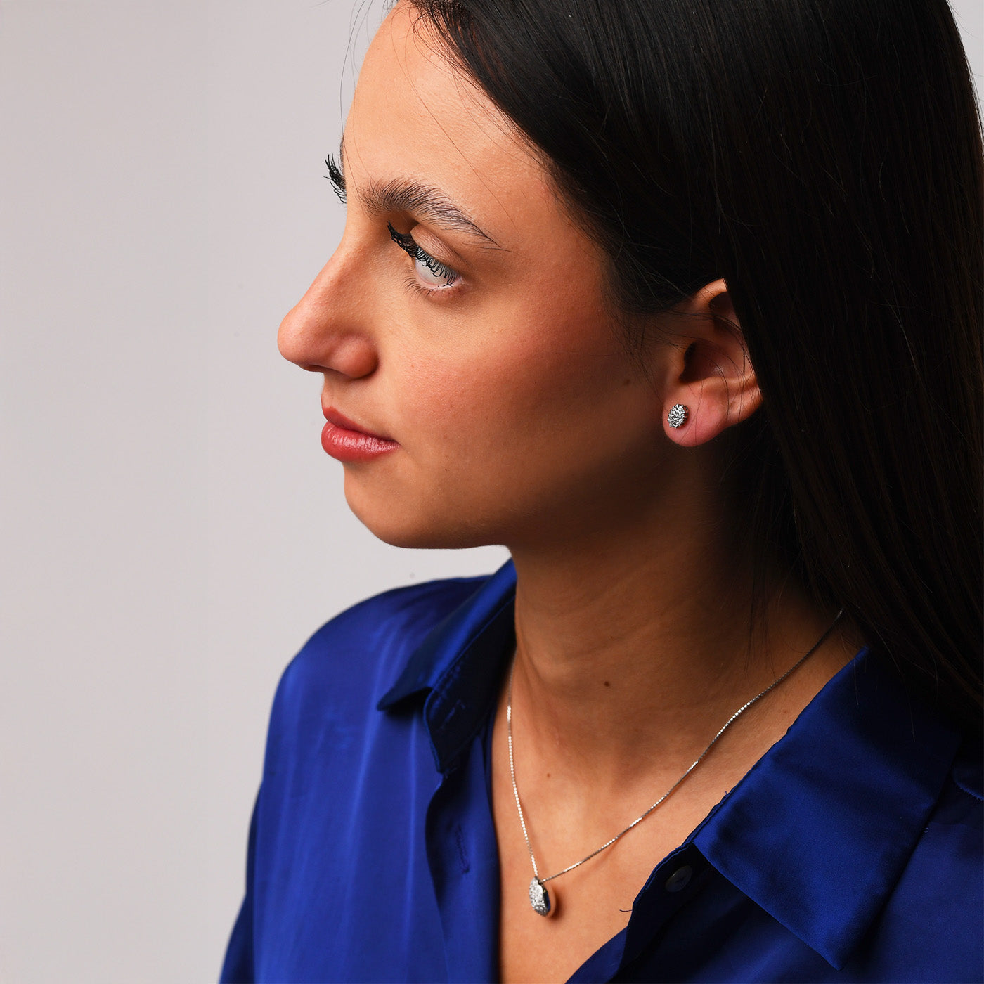 Orecchini da lobo in oro bianco e diamanti (1755)