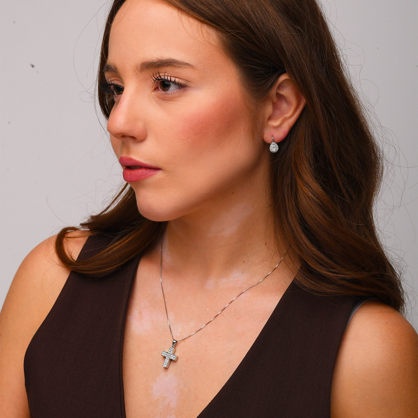 Collana in oro bianco croce e diamanti (1226)