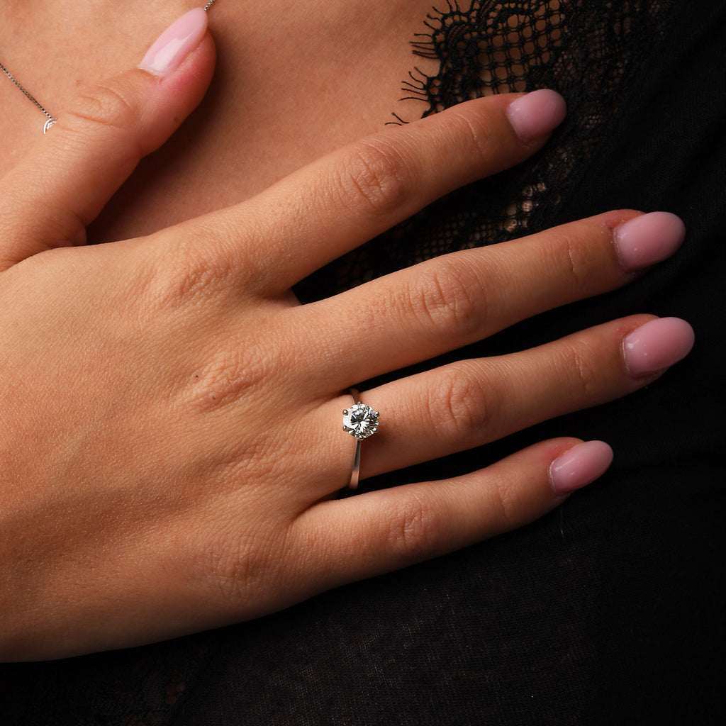 Anello Solitario in oro bianco con diamante (1762)