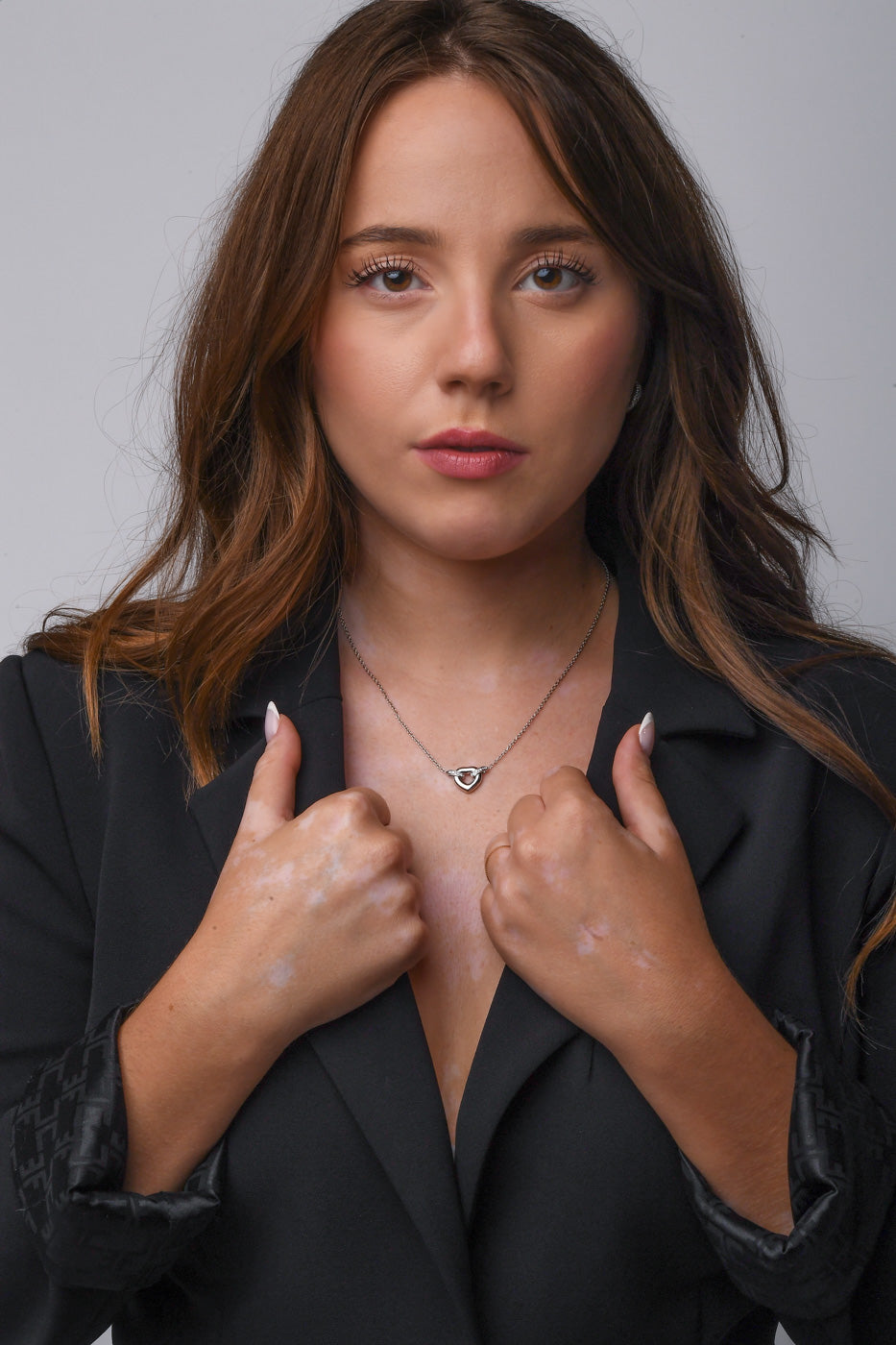 Collana in oro bianco ciondolo cuore e diamanti (1689)