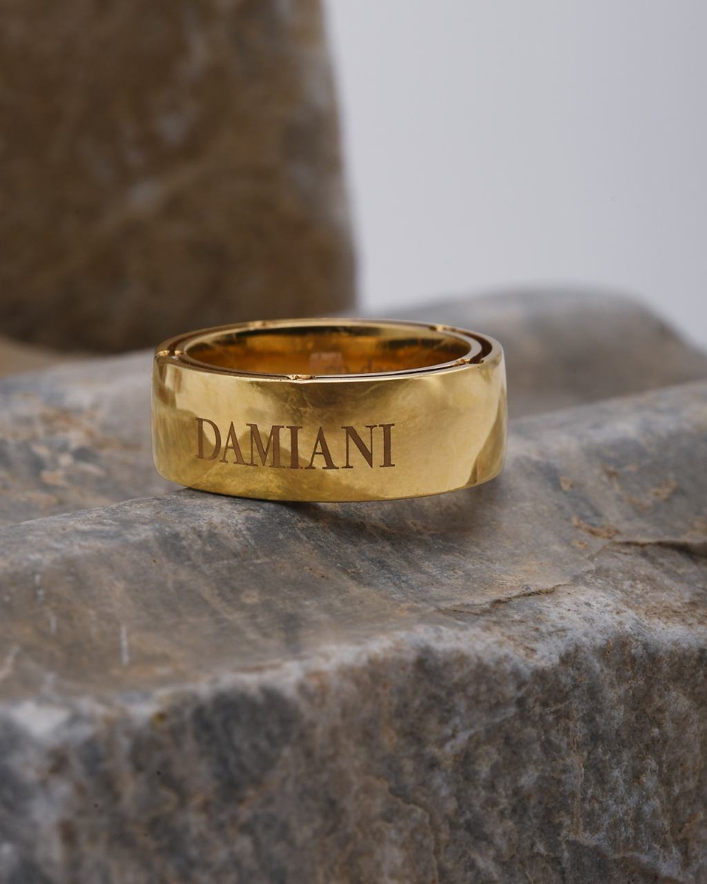 Anello Damiani D.Side in Oro Giallo con Diamanti