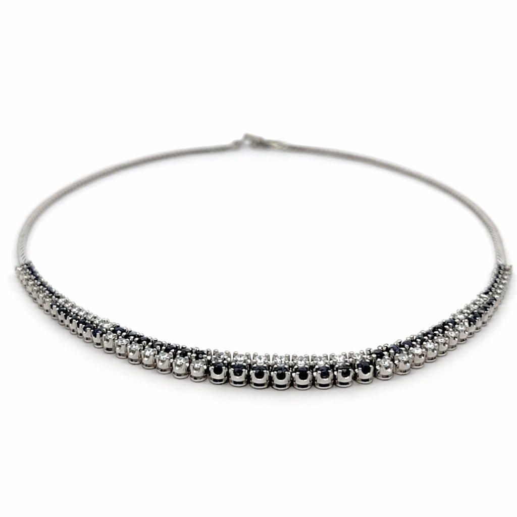 Collana in oro bianco e diamanti e zaffiri