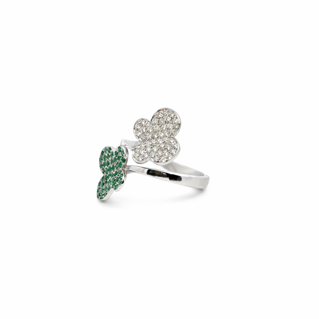 Anello quadrifoglio in oro bianco diamanti e smeraldi (1940)