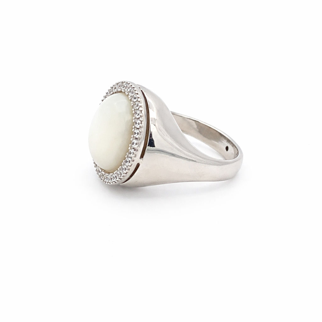 Anello Labriola in oro bianco madreperla e zirconi