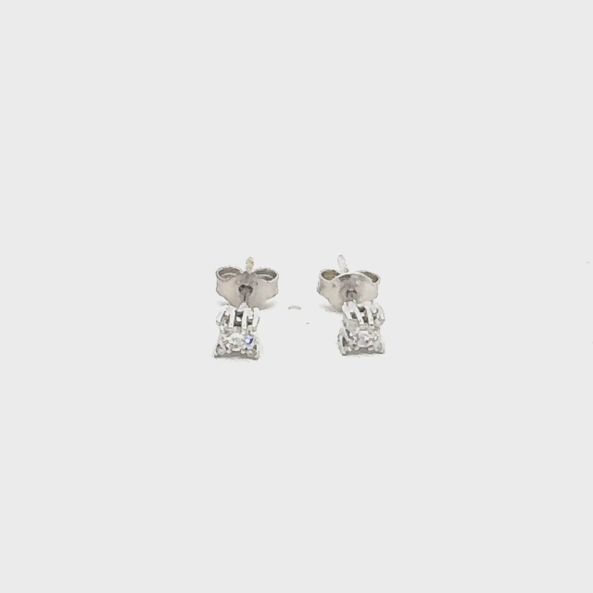 Orecchini punti luce in oro bianco e diamanti (M003)