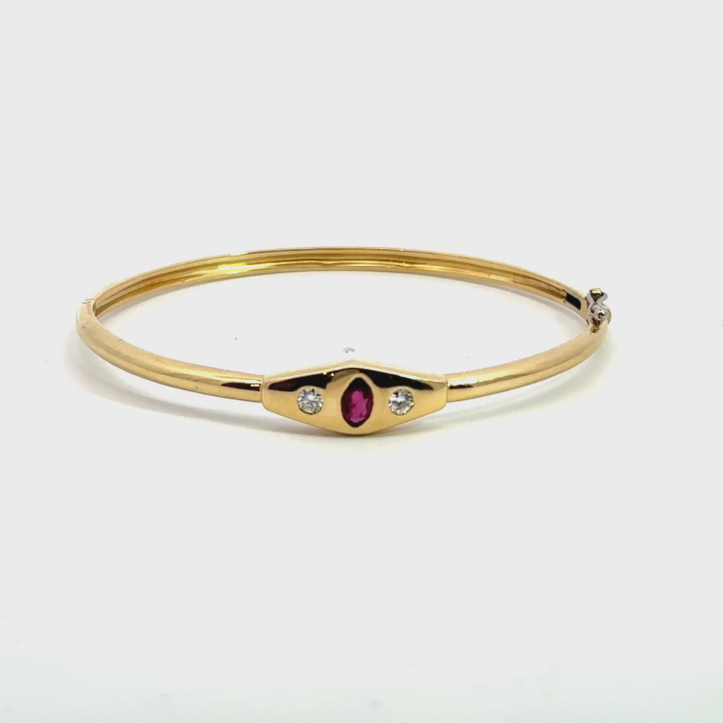 Bracciale rigido in oro giallo e rubini (1580)